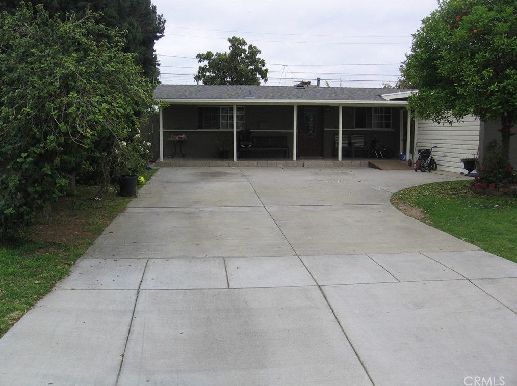 13830 Larwin Rd, La Mirada, CA 90638-2831