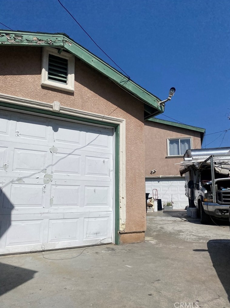 8976 Virginia Ave, South Gate, CA 90280