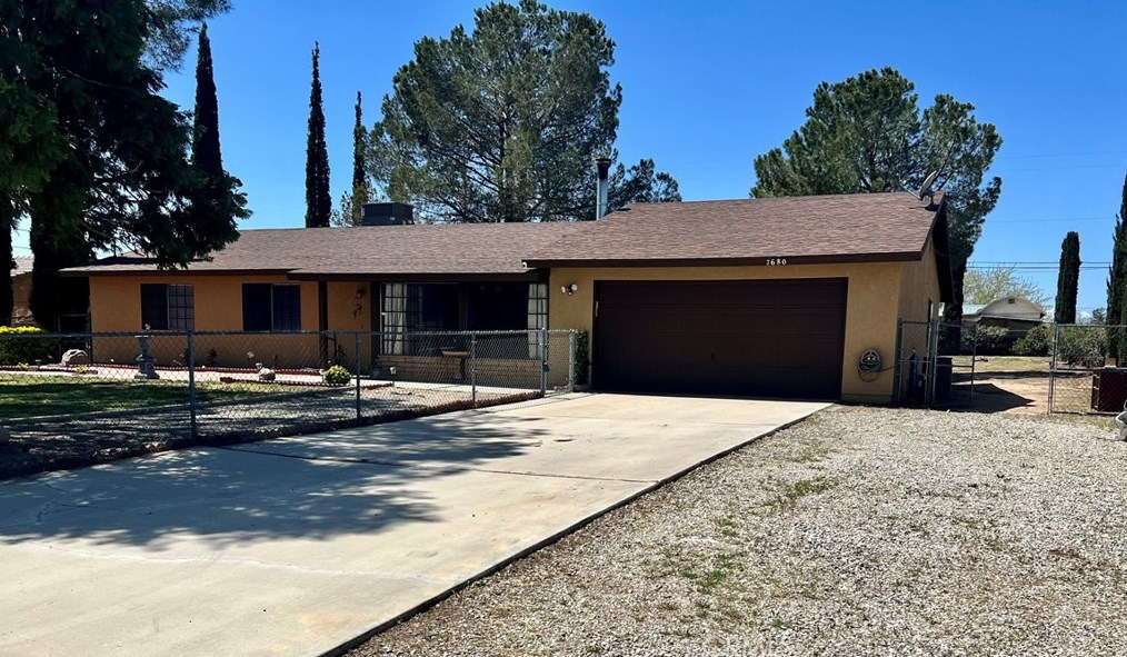 7680 Lobos Ave, Hesperia, CA 92345-7410
