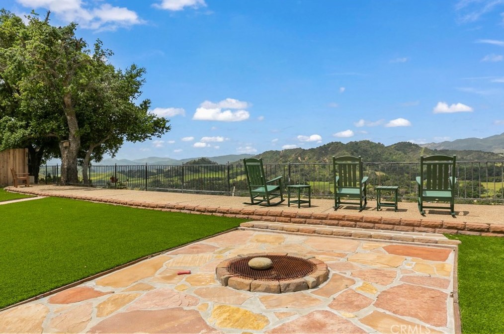 11373 Puesta Del Sol, Oak View, CA 93022