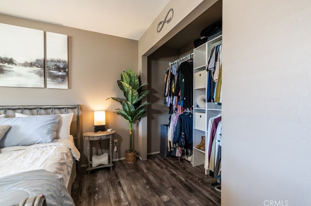 10082 5th Ave, Hesperia CA  92345-2607 exterior