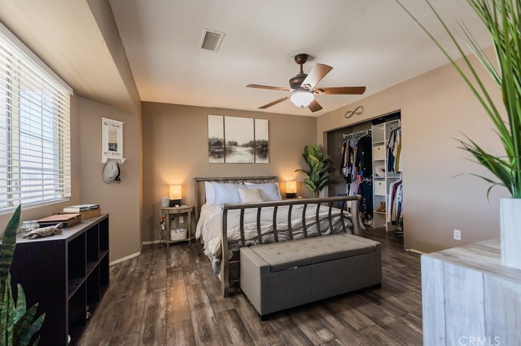 10082 5th Ave, Hesperia CA  92345-2607 exterior