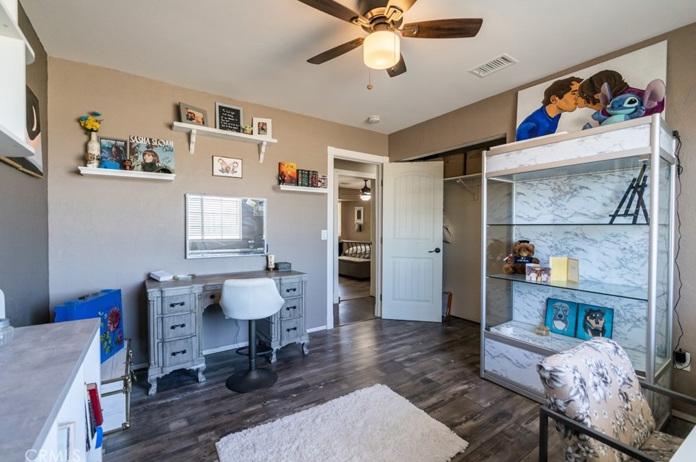 10082 5th Ave, Hesperia CA  92345-2607 exterior