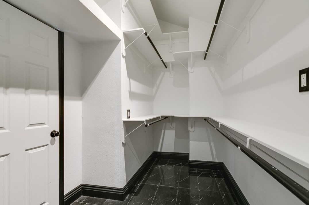 7490 Oxford Ct, Fontana CA  92336-3522 exterior