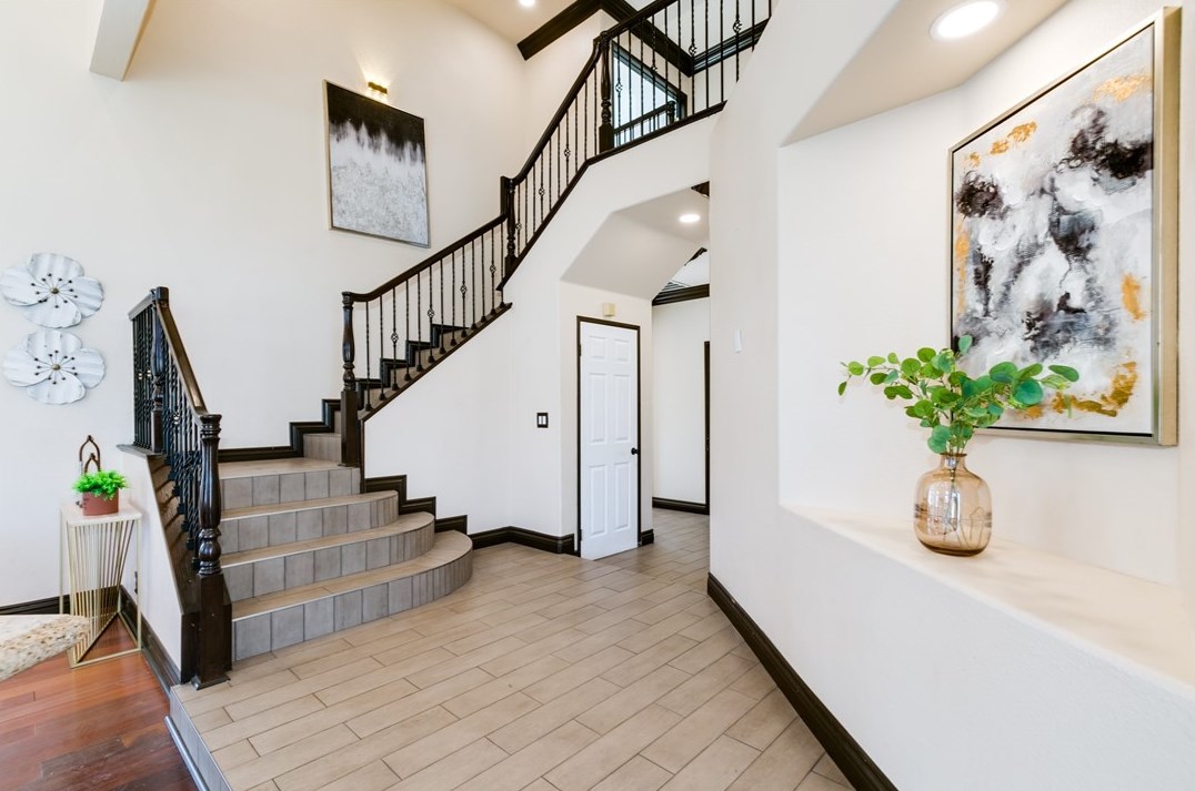 7490 Oxford Ct, Fontana CA  92336-3522 exterior