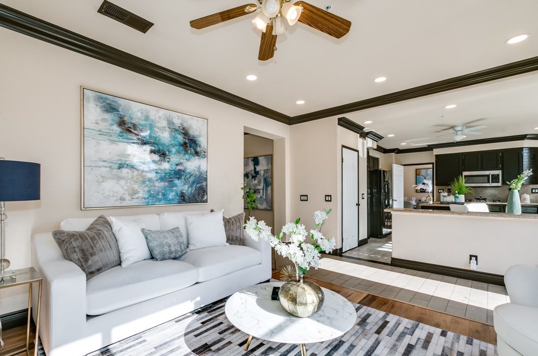 7490 Oxford Ct, Fontana CA  92336-3522 exterior