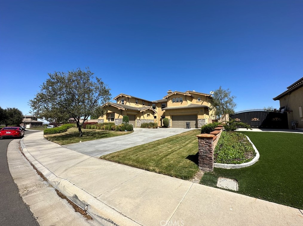 16952 Old Lake Rd, Riverside, CA 92503