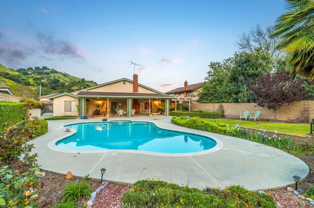 4909 Raymond Dr, La Verne, CA 91750