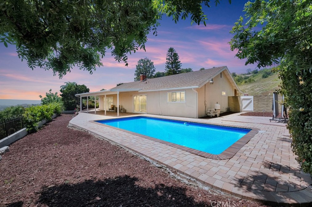 20550 Camelback Dr, Walnut, CA 91789