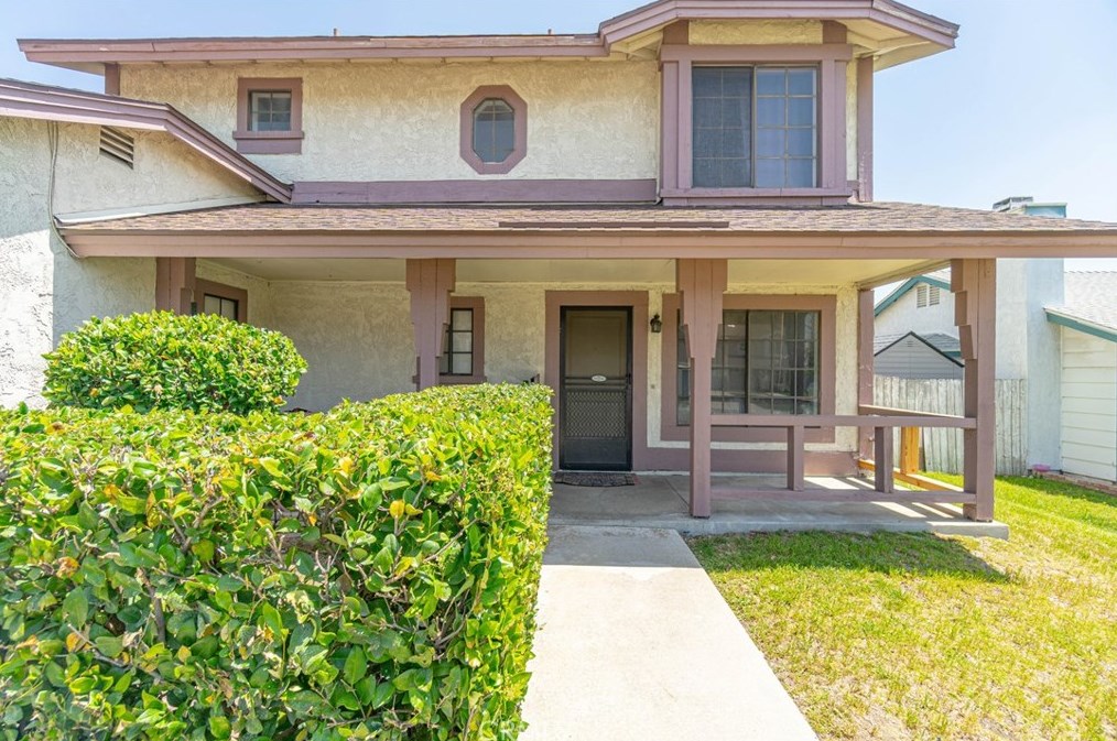 7483 Catawba Dr, Fontana, CA 92336-1721