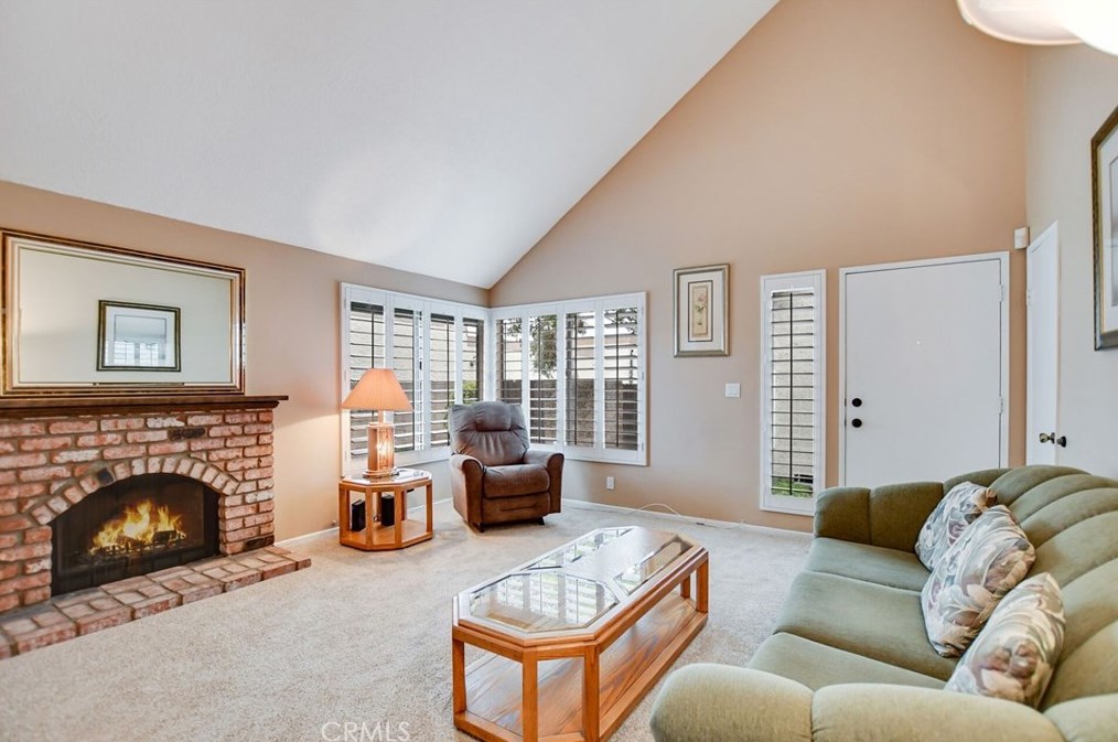 432 E Woodcroft Ave, Glendora, CA 91740