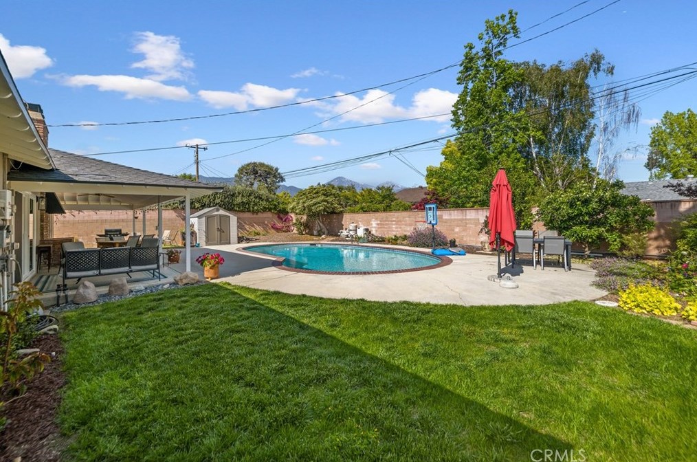 1562 Mural Dr, Claremont CA  91711-3245 exterior