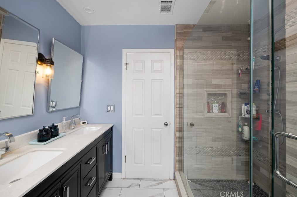 1562 Mural Dr, Claremont CA  91711-3245 exterior