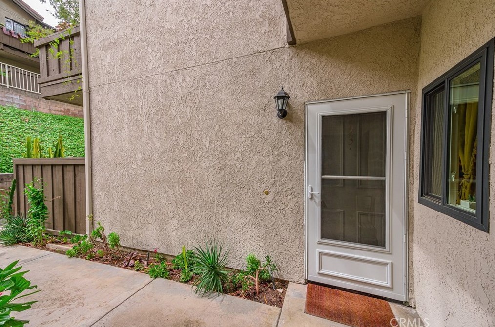 22709 Lakeway Dr, Pomona, CA 91765-4474