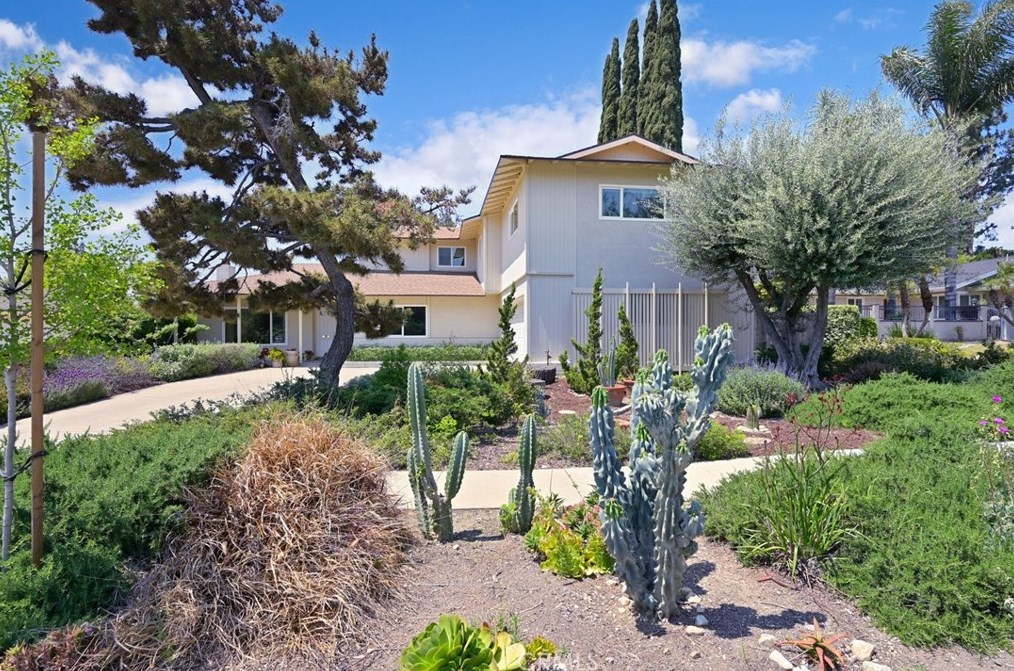 1327 N Ukiah Way, Upland, CA 91786