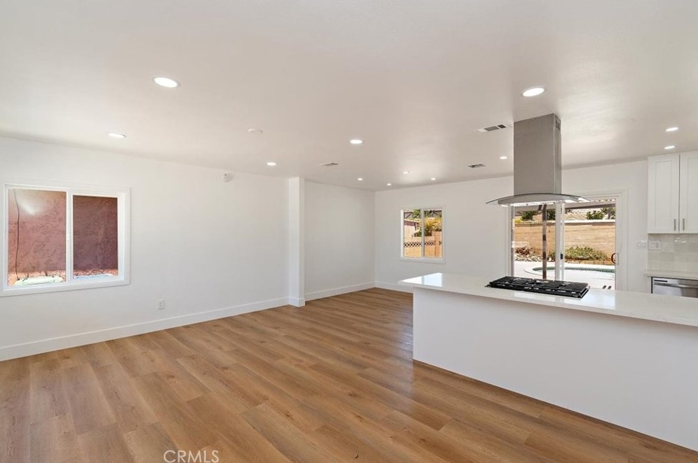 13292 Jasperson Way, Westminster CA  92683-2338 exterior