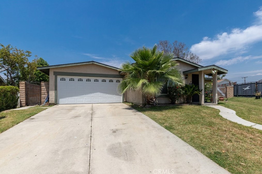 7056 Colwyn Ave, Highland, CA 92346-3043