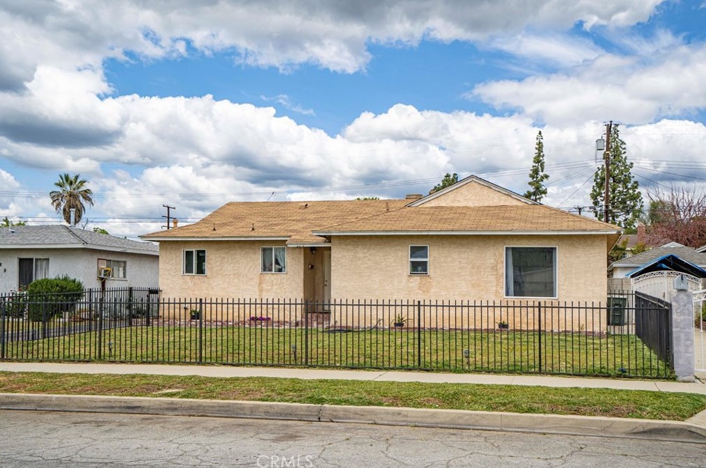 401 Mulberry Dr, Pomona, CA 91767-1943