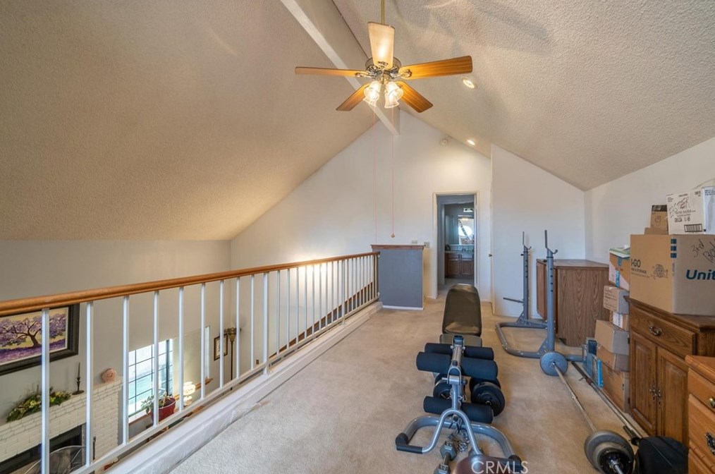 19276 Pine Way, Apple Valley CA  92308-8968 exterior