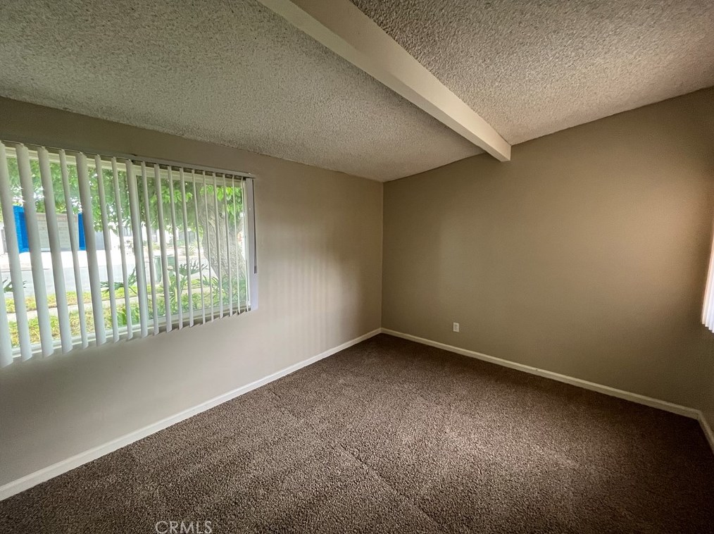 17969 Hatton St, Los Angeles CA  91335-2137 exterior
