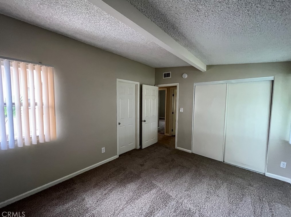 17969 Hatton St, Los Angeles CA  91335-2137 exterior