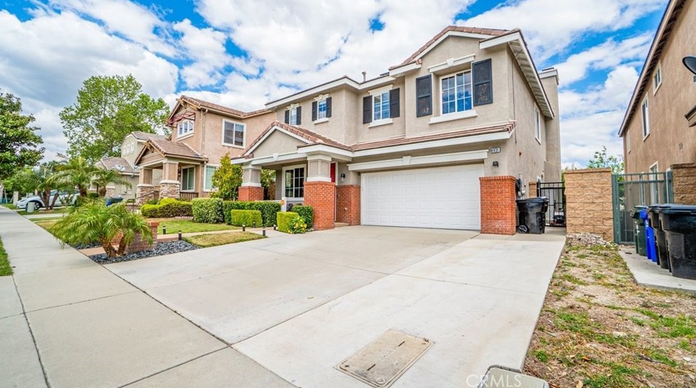 6031 Medinah St, Fontana, CA 92336