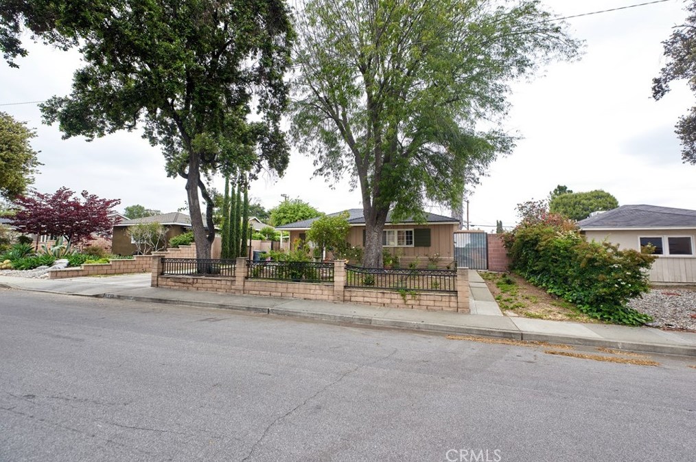 356 Geneva Ave, Claremont, CA 91711