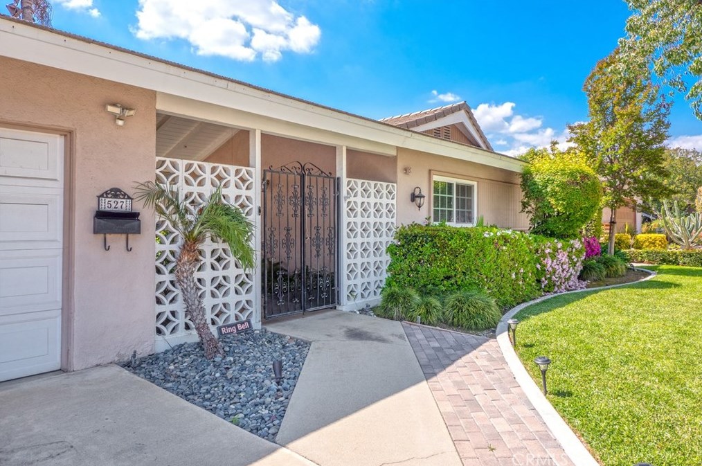 527 Clark Ave, Claremont, CA 91711