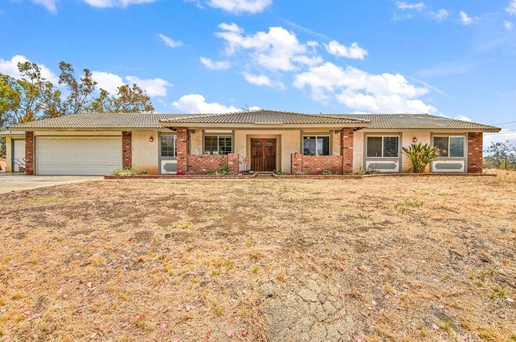 18880 Springwood Ln, Perris, CA 92570