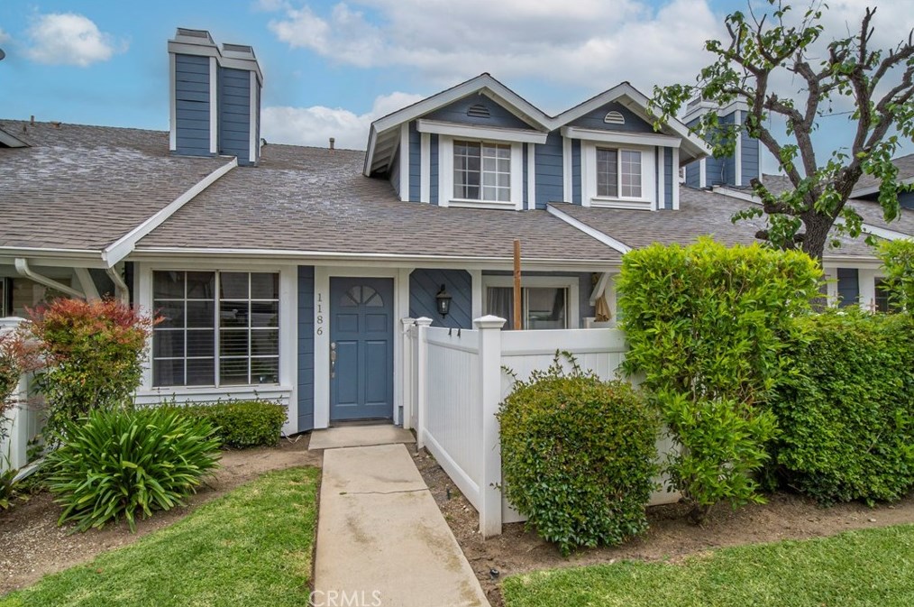 1186 N Sunflower Ave, Covina, CA 91724