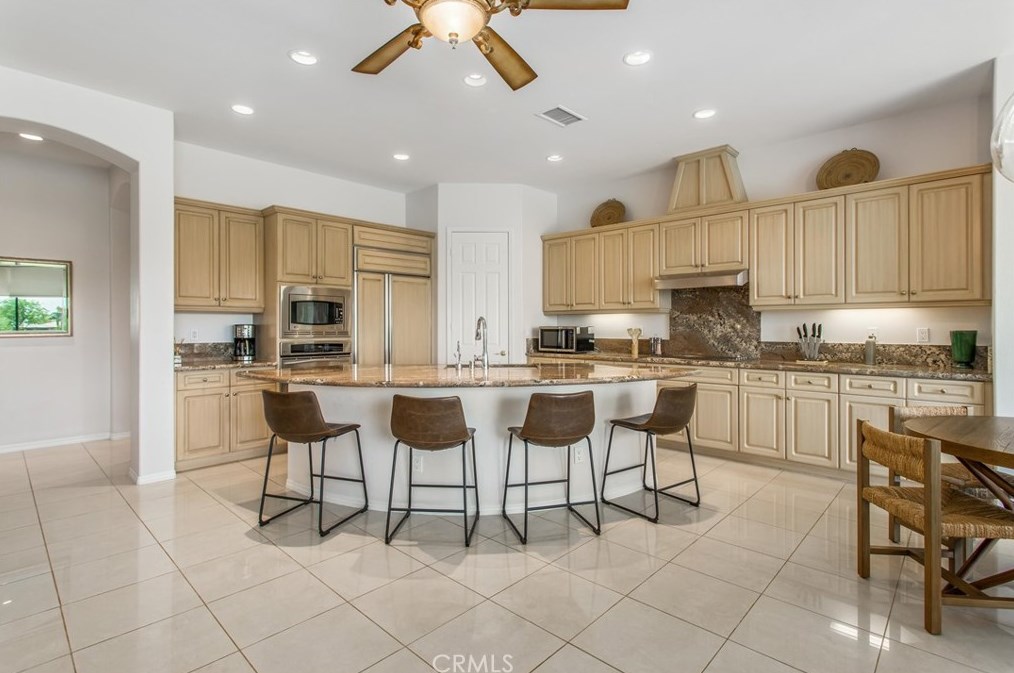 57780 Black Diamond, La Quinta CA  92253-8780 exterior