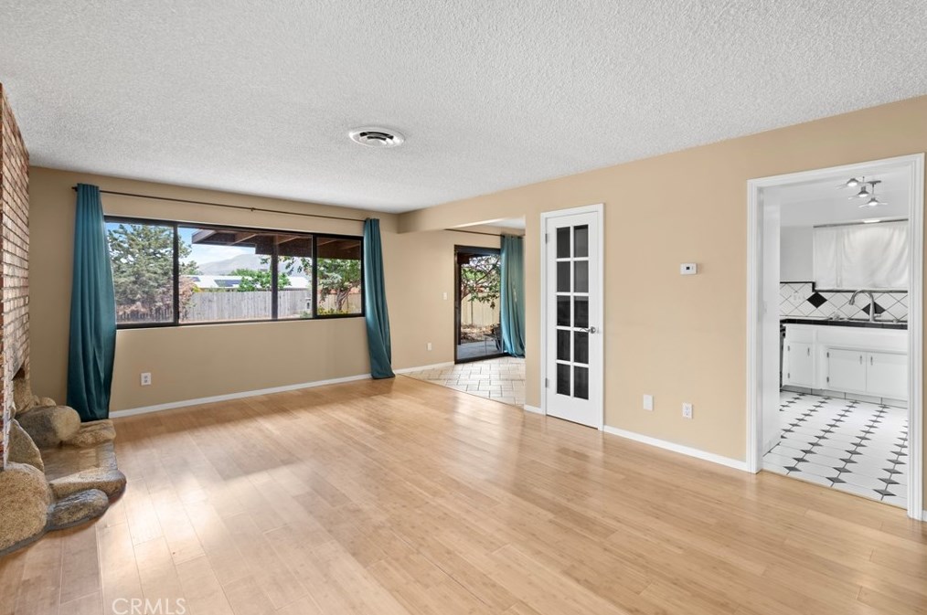 8297 El Cerrito Ave, Hesperia, CA 92345