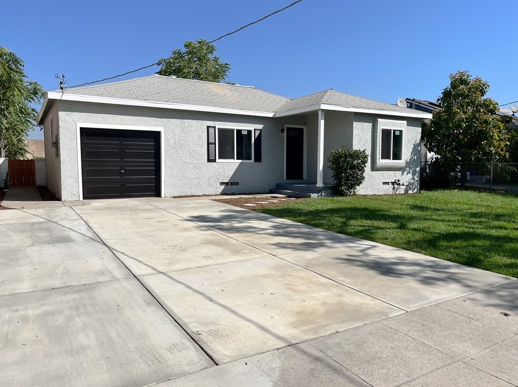 13747 Hoyt St, Los Angeles, CA 91331-3723