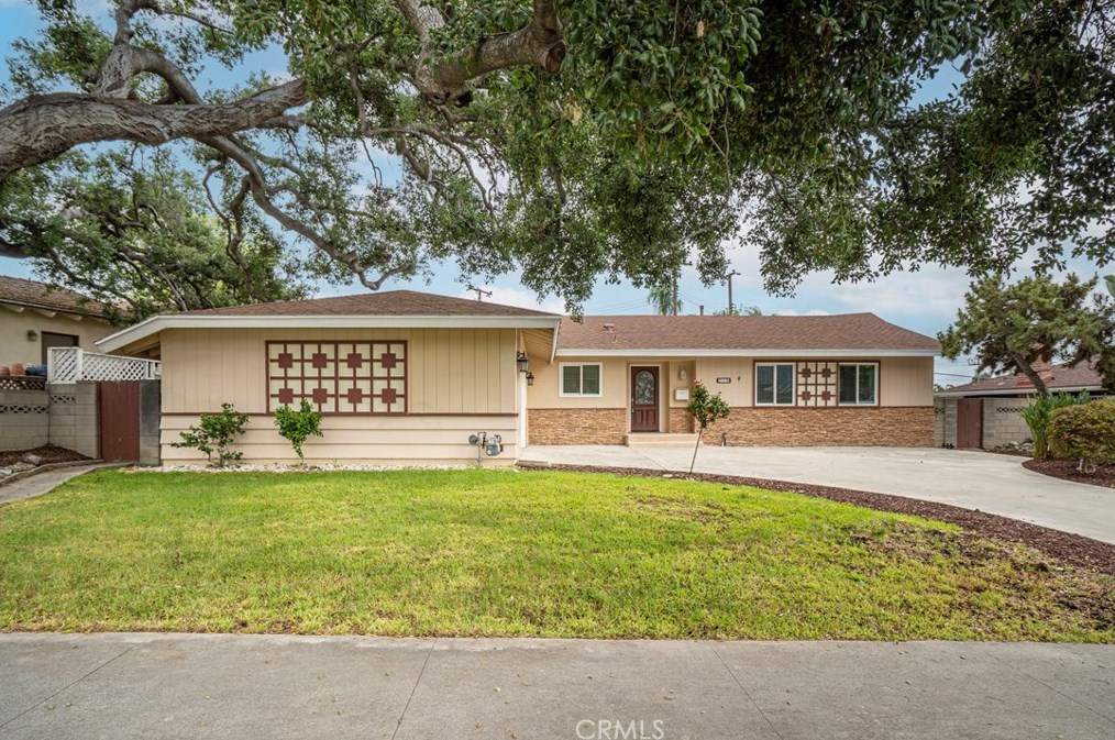 214 Underhill Dr, Glendora, CA 91741