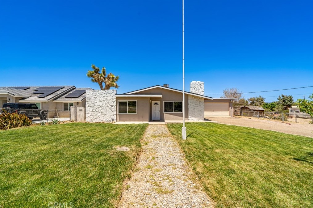 17808 Smoke Tree St, Hesperia, CA 92345