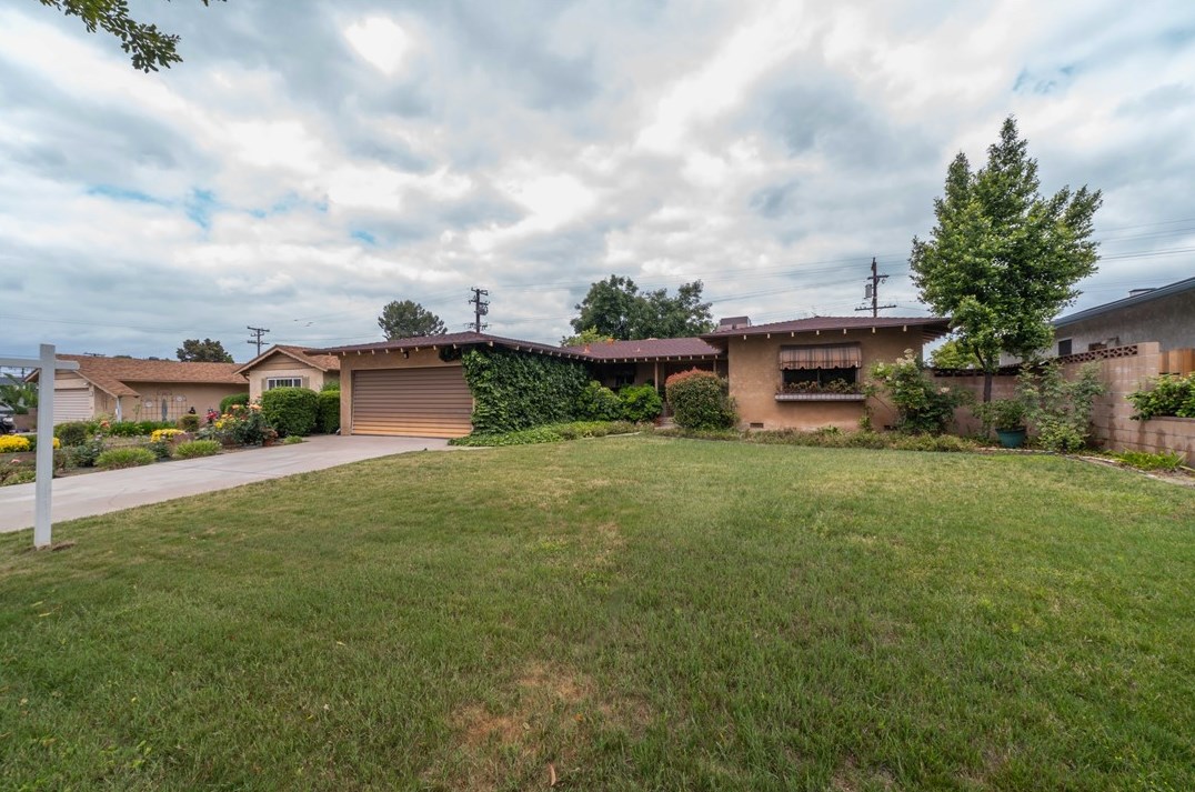 1525 Amber Ct, Ontario, CA 91762-1313