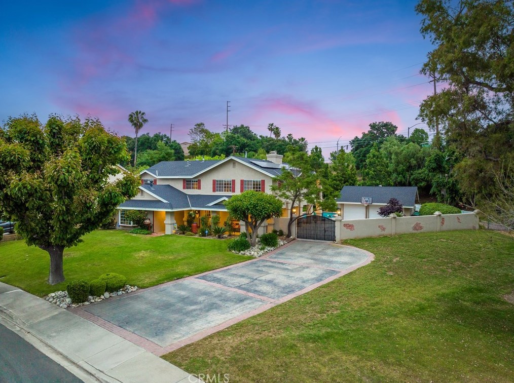 900 Canyon View Dr, La Verne, CA 91750