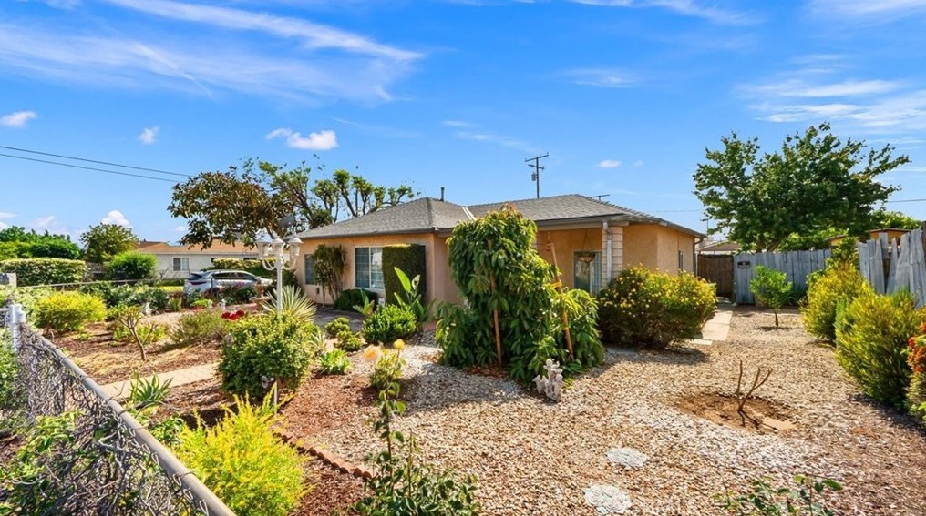 8316 Heather Ave, Fontana, CA 92335-8070