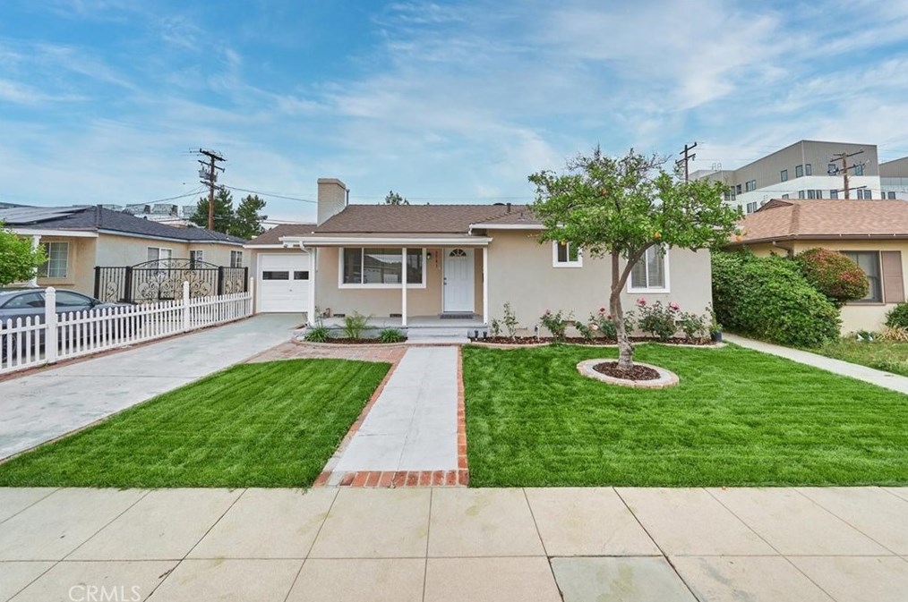 3741 Green St, Pasadena, CA 91107-3902