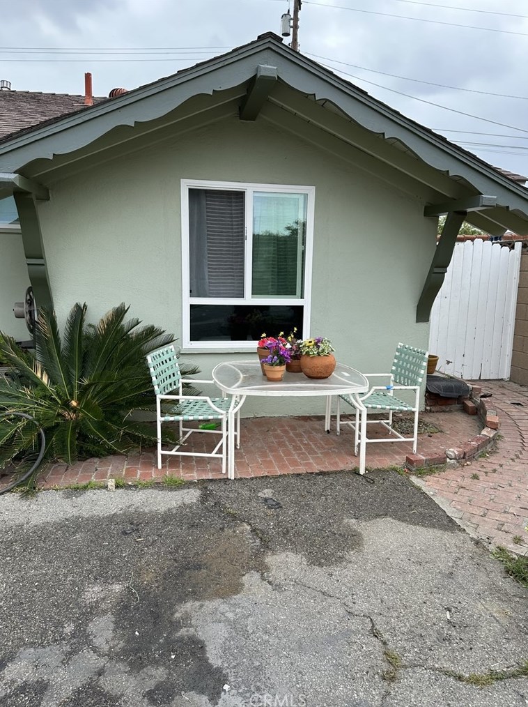 511 Raymond St, La Habra, CA 90631-5826