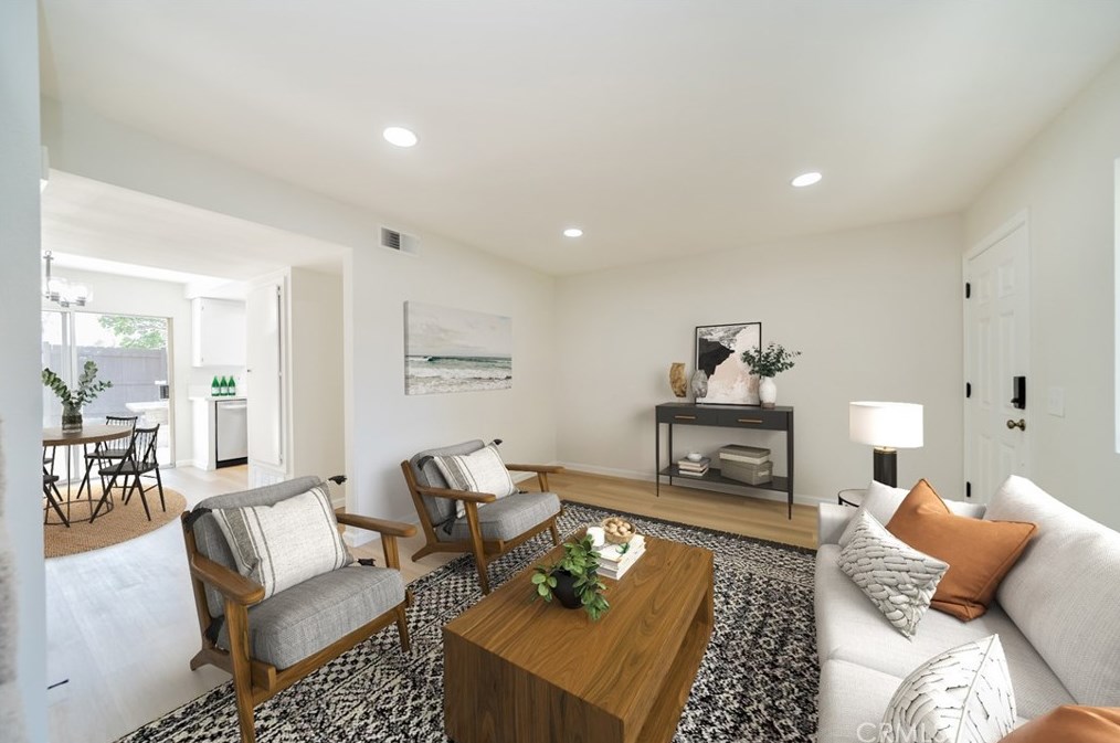 222 Grove St, Pomona, CA 91767-6103