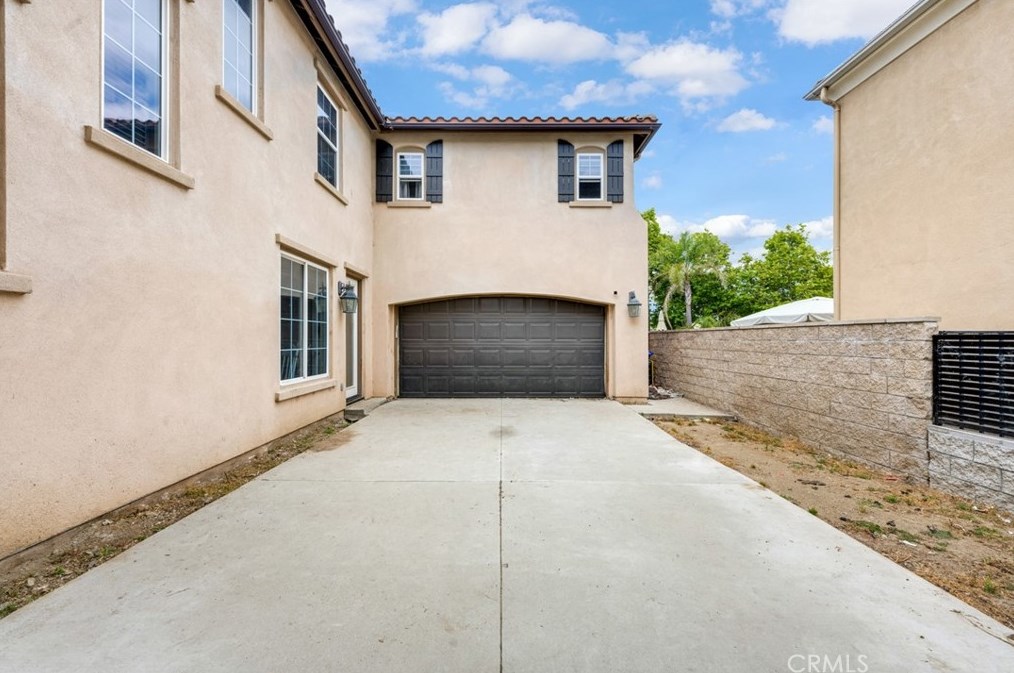 5457 Martingale Way, Fontana, CA 92336-1144