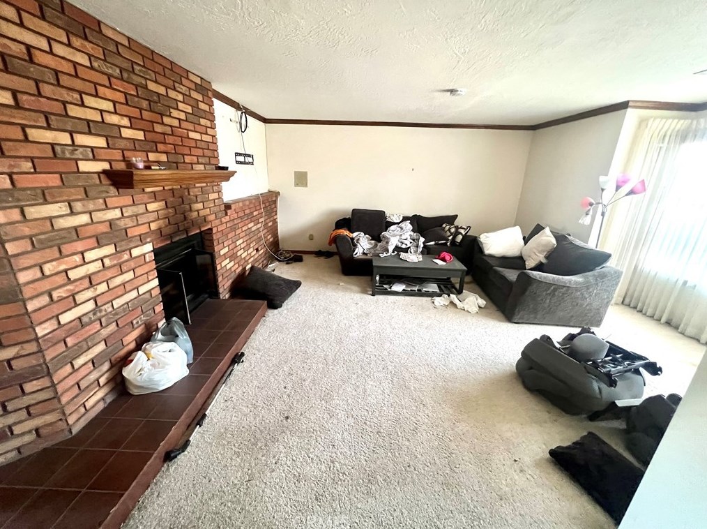 16045 Lime St, Hesperia CA  92345-4029 exterior