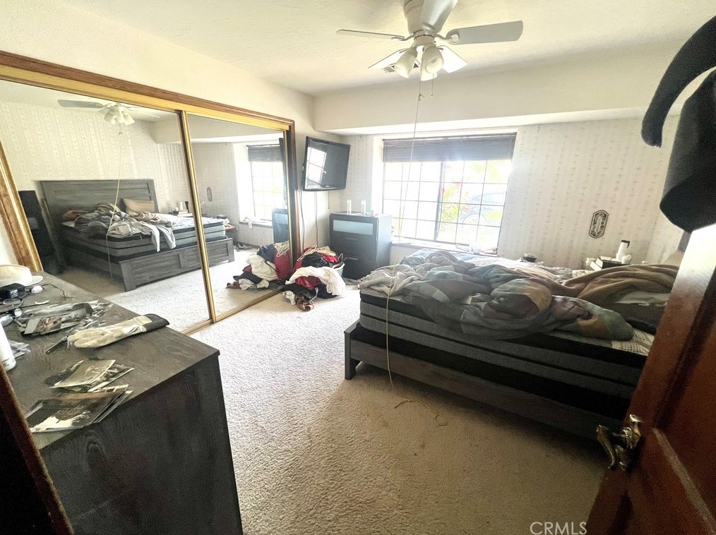 16045 Lime St, Hesperia CA  92345-4029 exterior