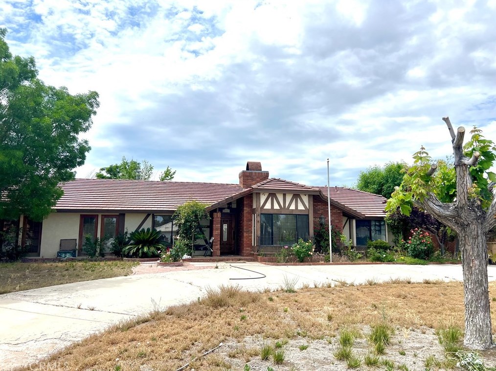 16045 Lime St, Hesperia, CA 92345