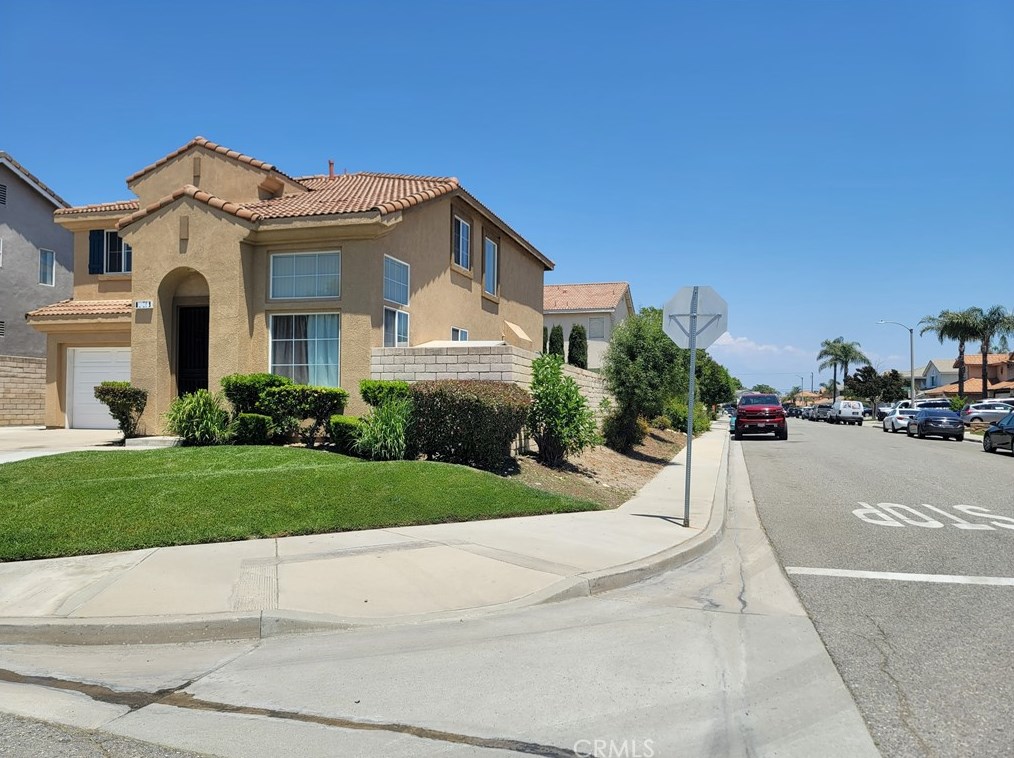 7015 Newport Ave, Fontana, CA 92336