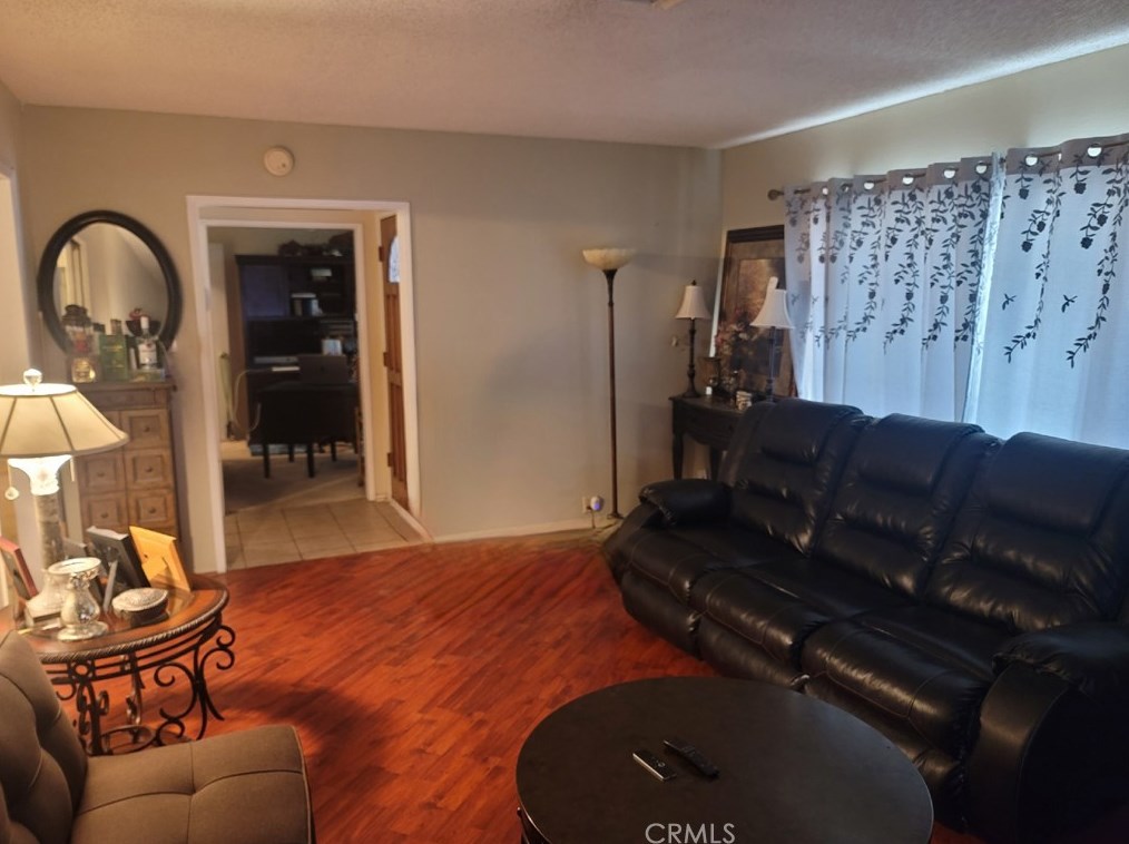 27720 Crestview Rd, Barstow, CA 92311-6303