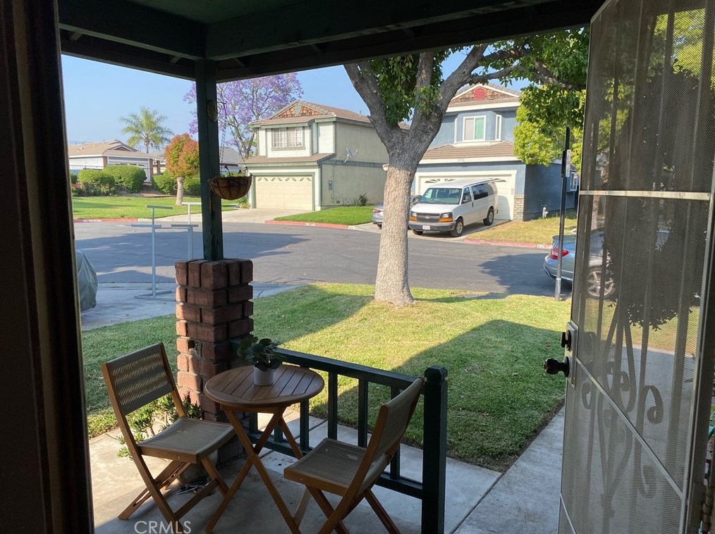 846 S Lamarr St, Rialto, CA 92376