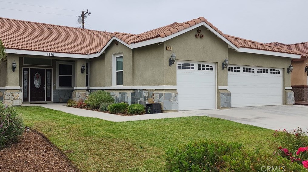 9576 Boxwood Ave, Fontana, CA 92335