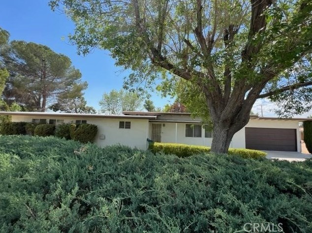 13092 Topsanna Rd, Apple Valley CA  92308-6386 exterior